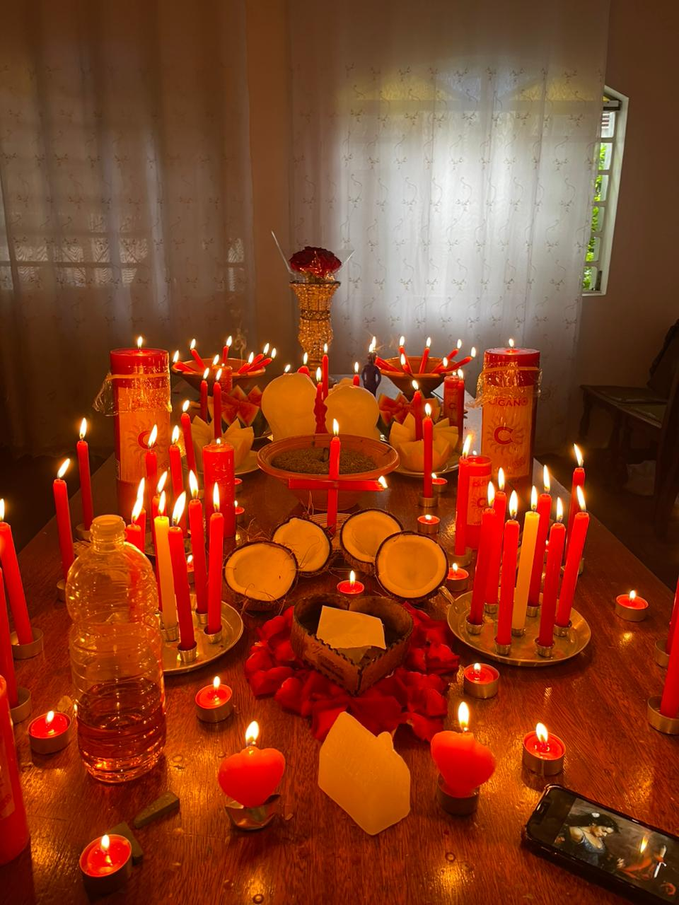 Ritual com velas vermelhas — trabalho de amor e reconquista